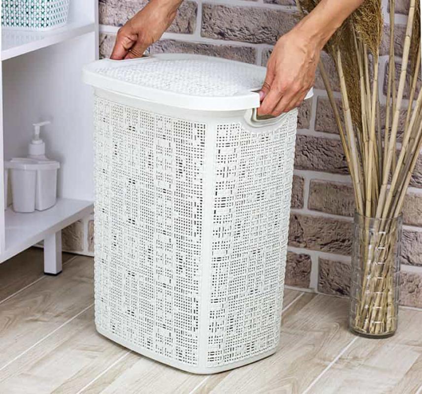 Корзина д/белья пласт 30л Бязь бел. ротанг (5шт) - М 2622
