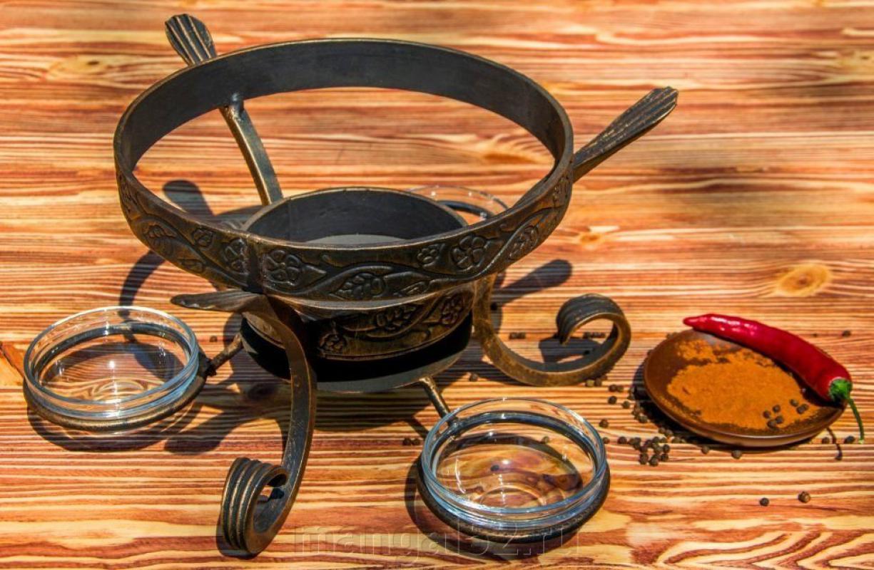 Подставка под садж кованная с соусницами (1шт) **