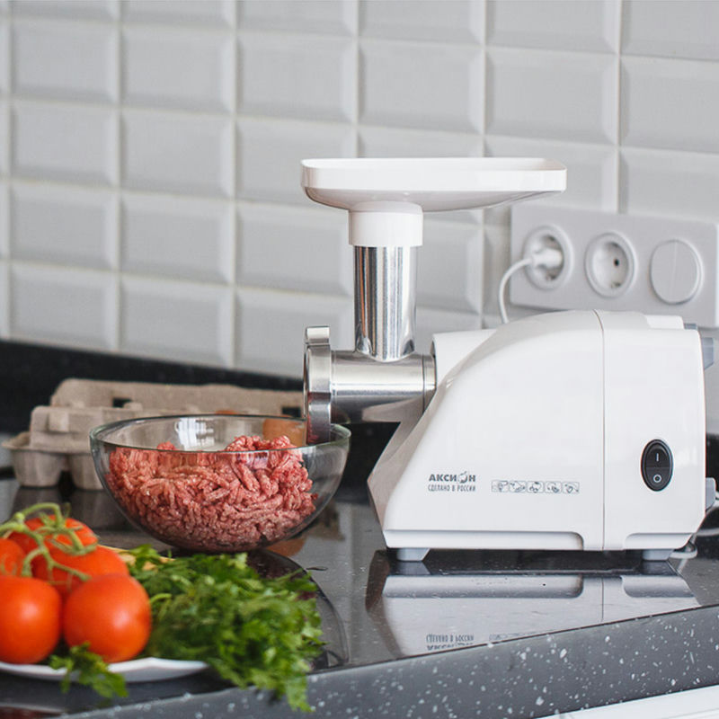 Электромясорубка Аксион 600Вт 0,67кг/мин прист/овощ соковыж (2шт) - М14.02